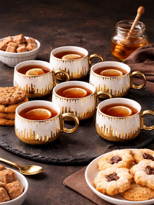 Gold-Toned Printed Porcelain Glossy Mugs Set of Cups and Mugs
